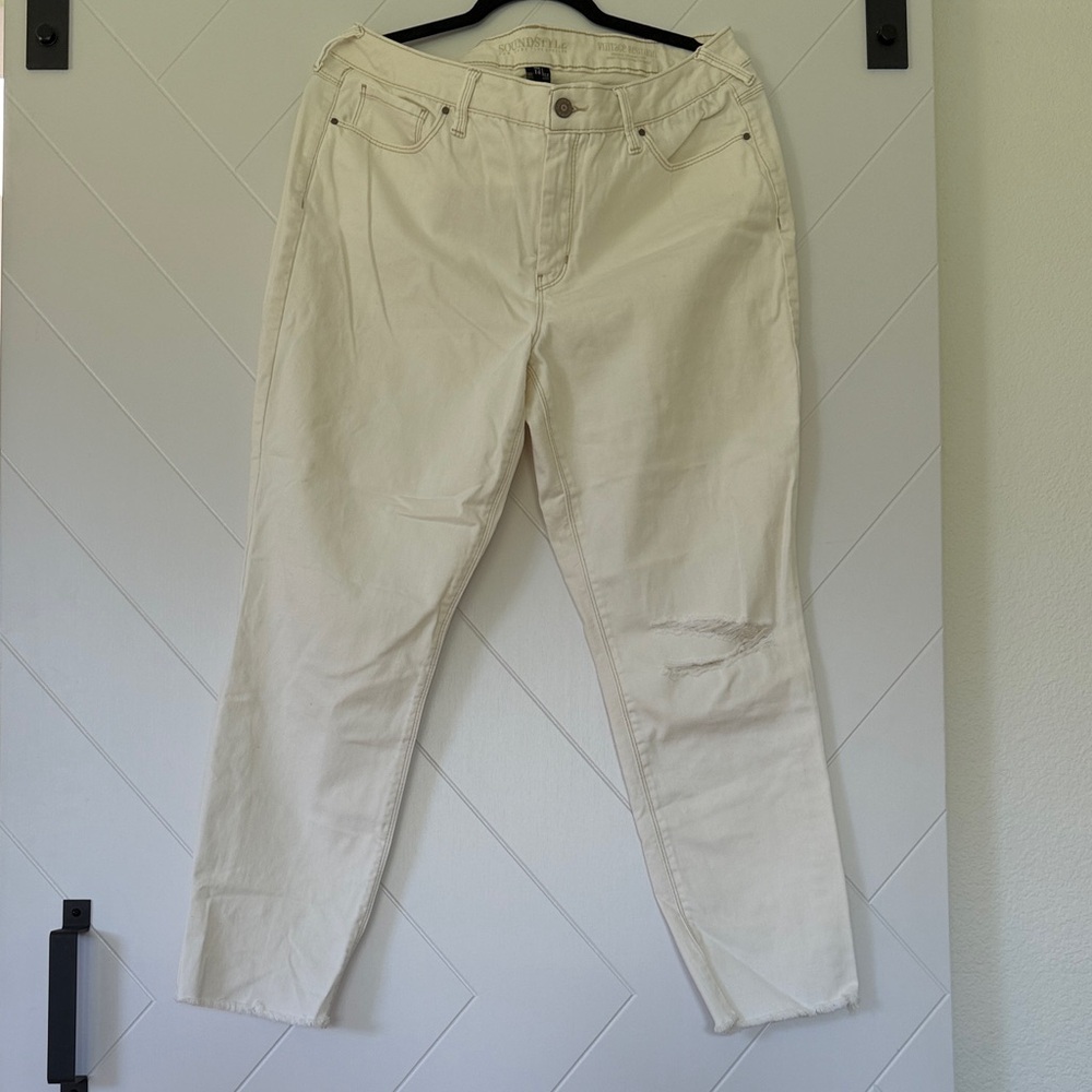 Women's Skinny Jeans in Cream